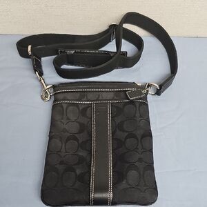COACH SIGNATURE SWINGPACK BFPM-07-155